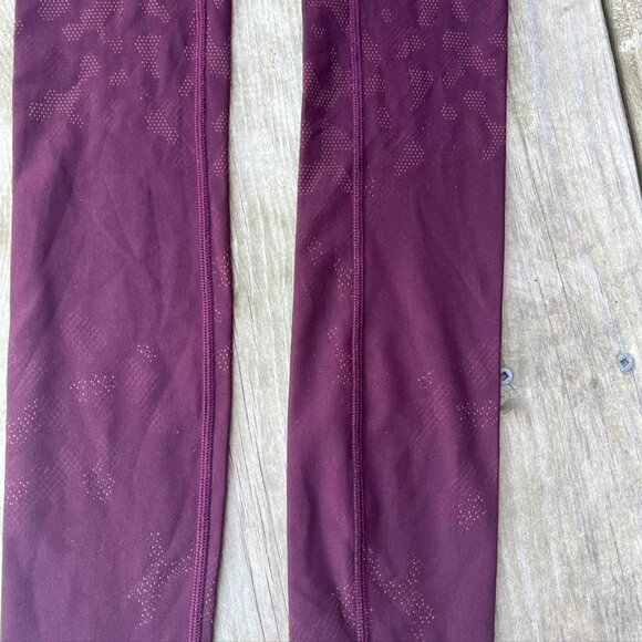 Lululemon Mapped Out High Rise Tight 28” Camo Smoky Red Size 2 - Picture 4 of 10